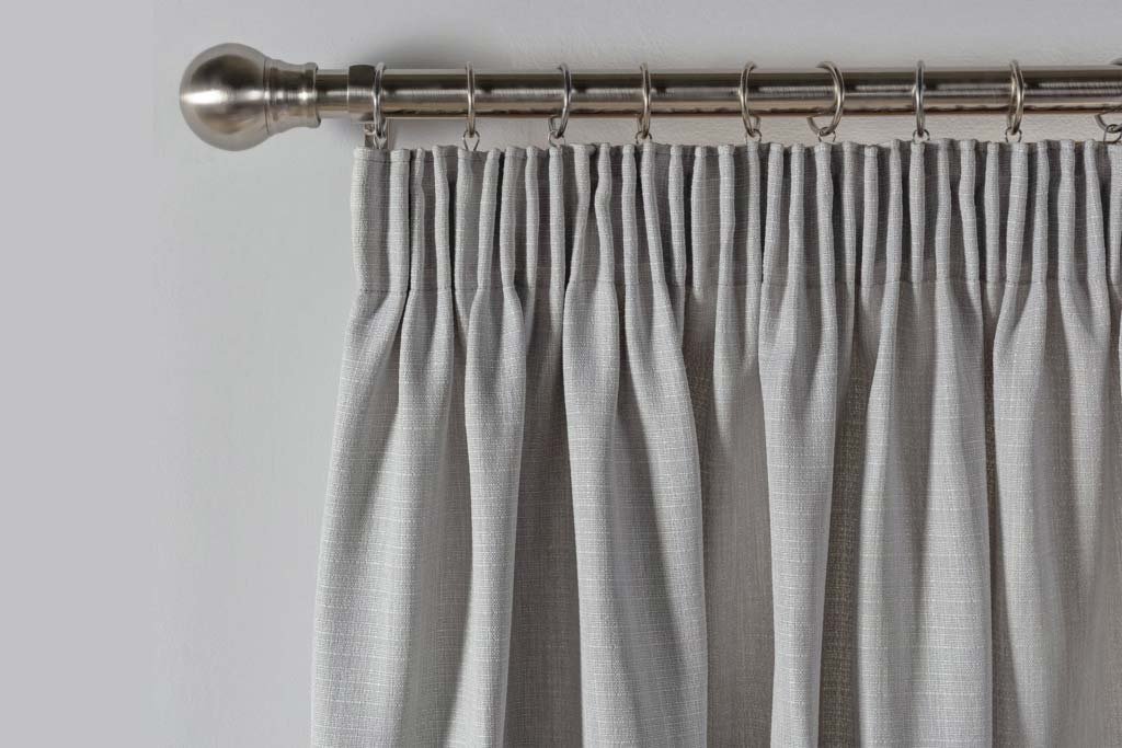 Curtain type